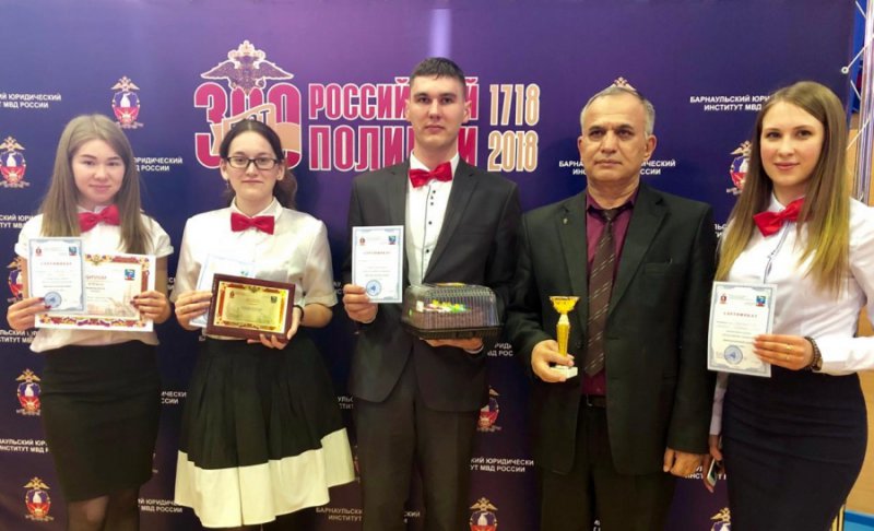 Студенты ЭЮФ ГАГУ награждены руководством БЮИ МВД России