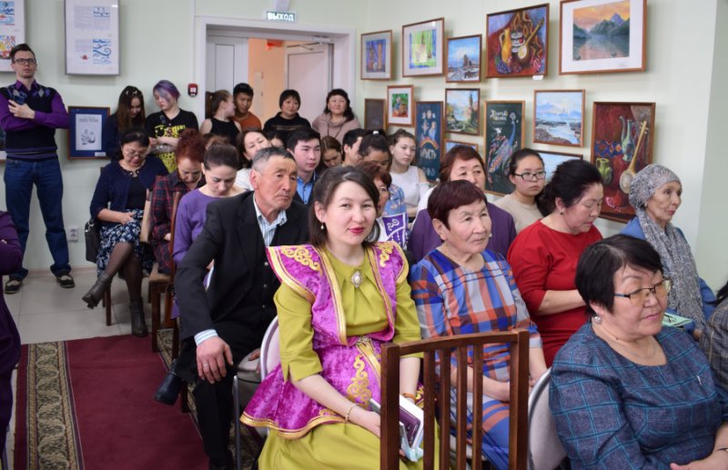 Студенты ФАТ на юбилее Союза писателей Республики Алтай 